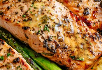 FIT Weight Loss Plan - Garlic Butter Baked Salmon with Roasted Asparagus & Baby Red Potatoes