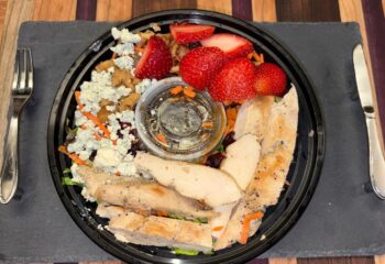 FIT Weight Loss Plan – Grilled Chicken, Strawberry & Walnut Salad FIT Weight Loss Plan – Grilled Chicken, Strawberry & Walnut Salad