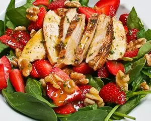 FIT Weight Loss Plan - Grilled Chicken, Strawberry & Spinach Salad with Balsamic Vinaigrette