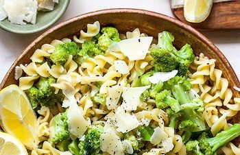 Vegetarian Lemon-Broccoli Pasta