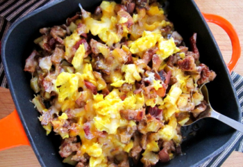 FIT Weight Loss Plan - Brisket Breakfast Hash with Scrambled Eggs, Potatoes, Onions, Peppers & Cheese