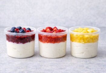 Greek Yogurt Parfait (Mixed berries, Strawberry or Pineapple)